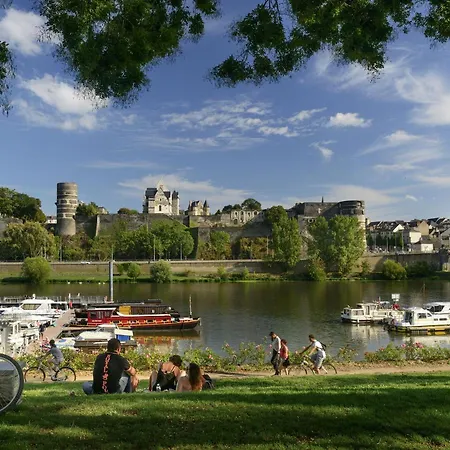 Hyper Centre Rue De La Roe Angers