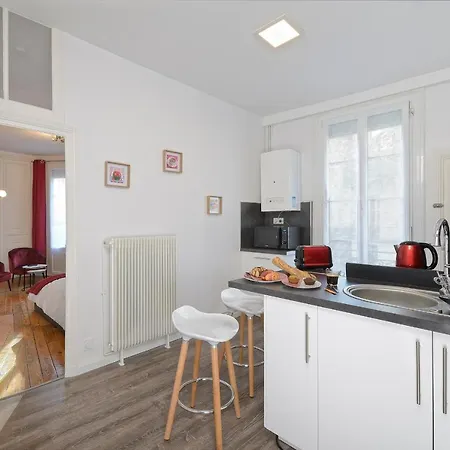 Apartment Hyper Centre Rue De La Roe